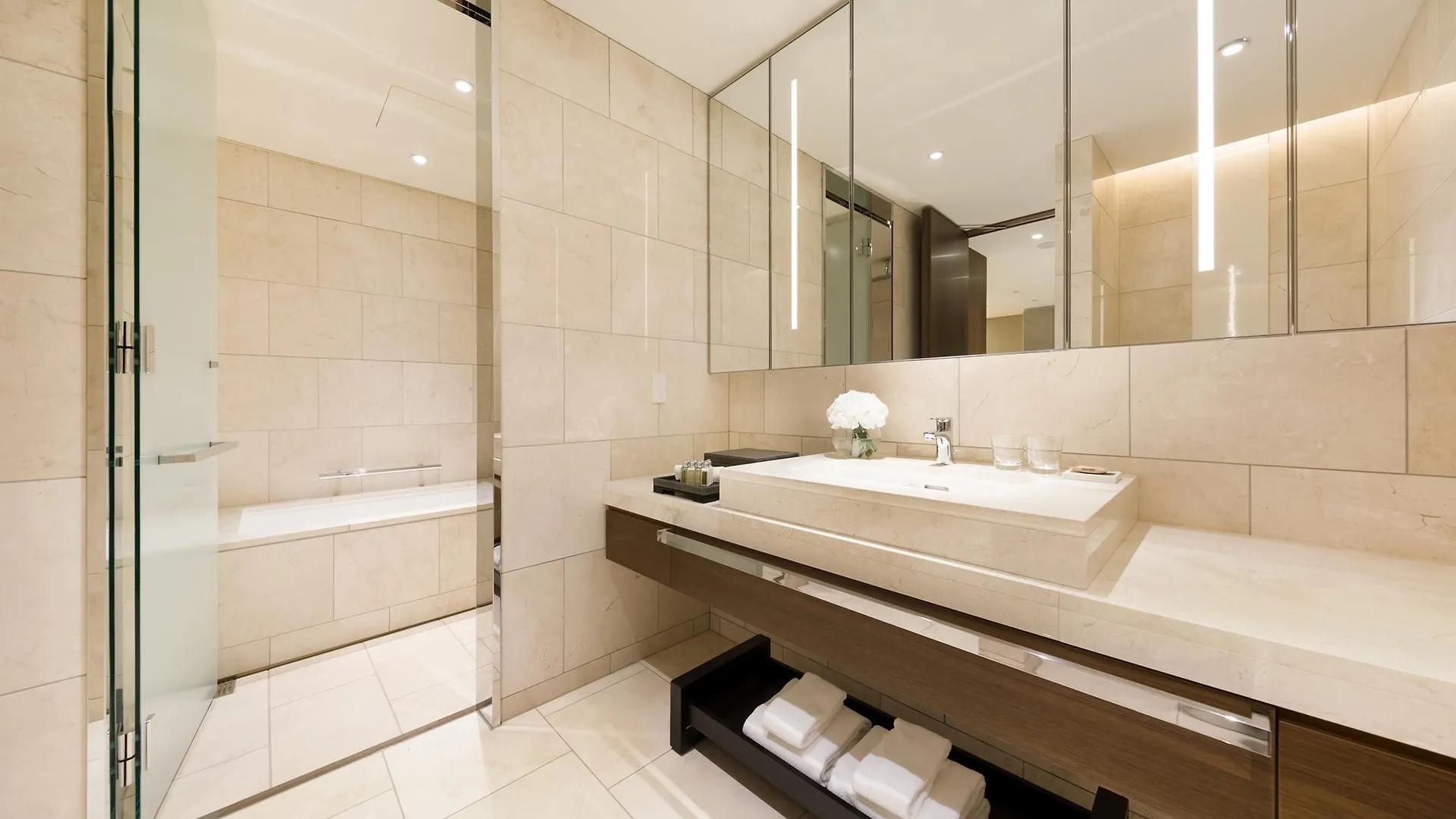 *****  Hotel Ascott Marunouchi Tokio Japonia